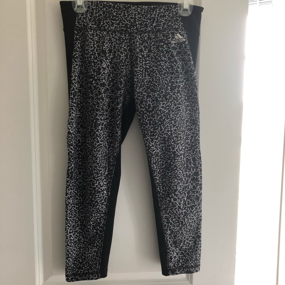 Adidas cropped leggings with grey cheetah print